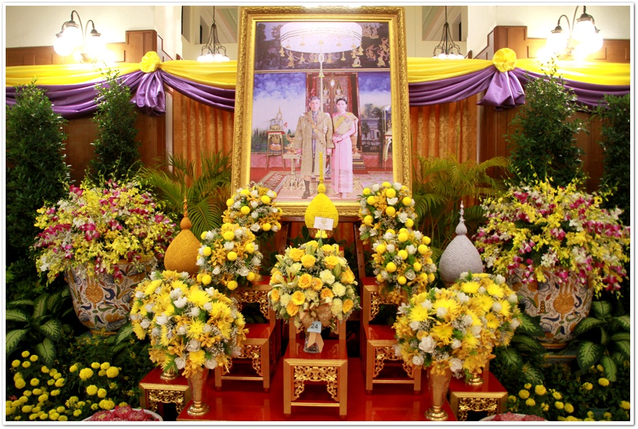 ﻿กรมบังคับคดี ร่วมลงนามถวายพระพรพระบาทสมเด็จพระเจ้าอยู่หัว และสมเด็จพระนางเจ้าฯ พระบรมราชินี เนื่องในโอกาสวันขึ้นปีใหม่ พุทธศักราช 2564
